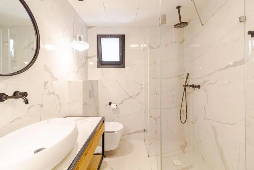 Image 4 of Luxe & Stylish Beachside 4-Bedrooms Family Parking