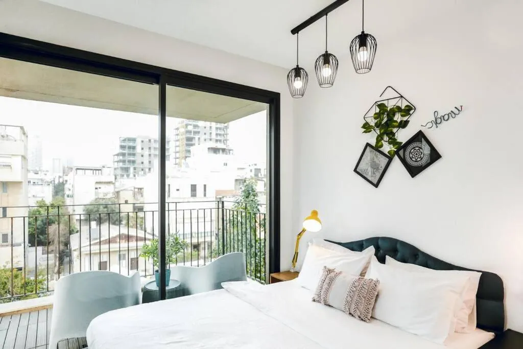 Image 1 of Luxurious Family Retreat 200m to the Beach