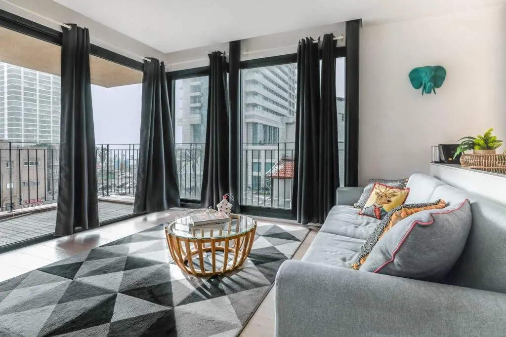Image 5 of Luxurious Family Retreat 200m to the Beach