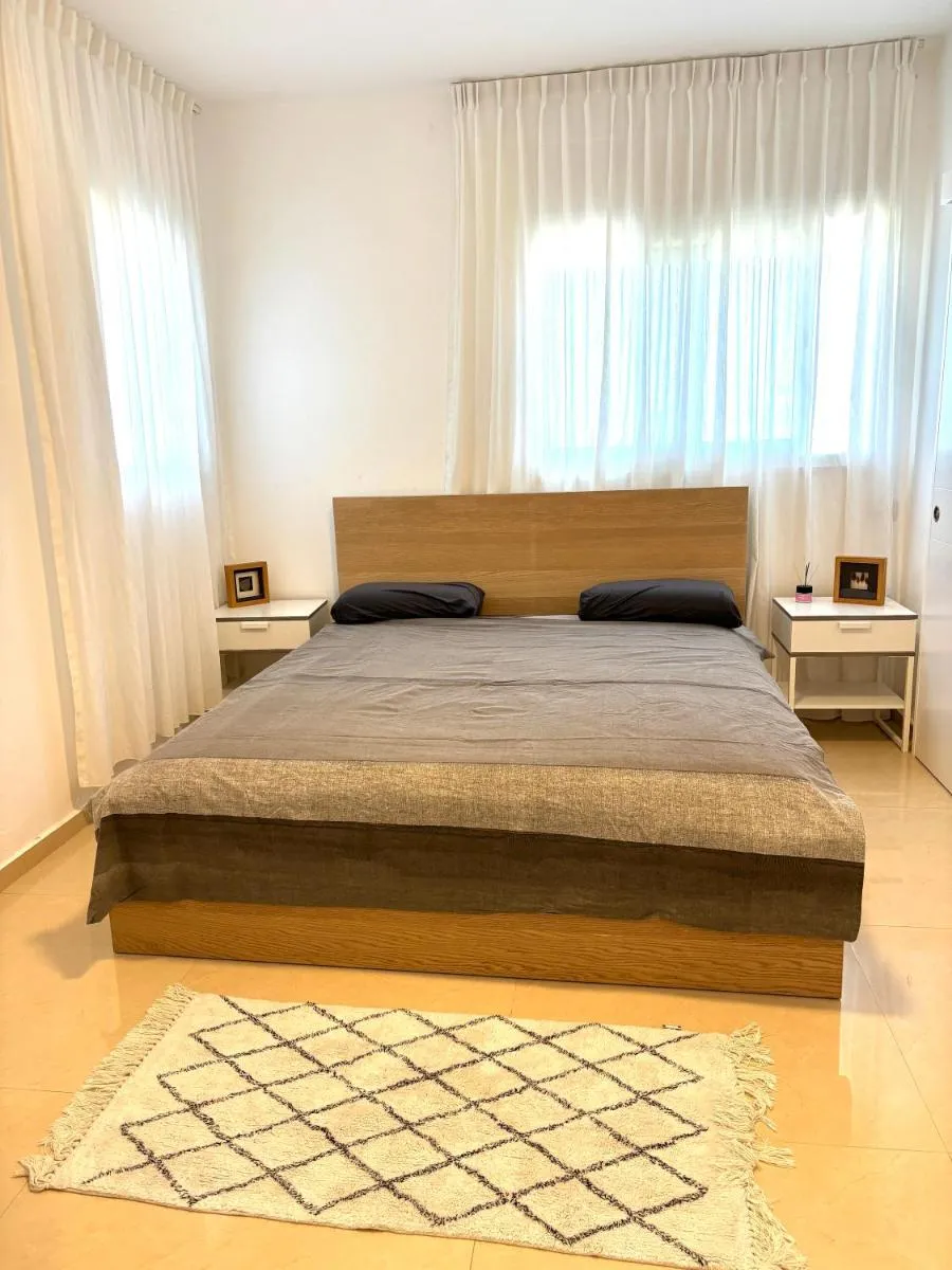 Image 5 of Luxurious Seaside Apartment