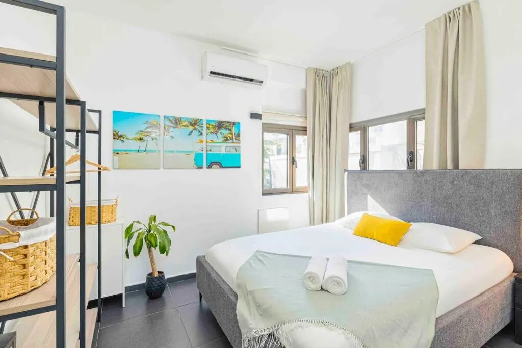 Image 1 of Luxury Apartment On Gordon Beach 146