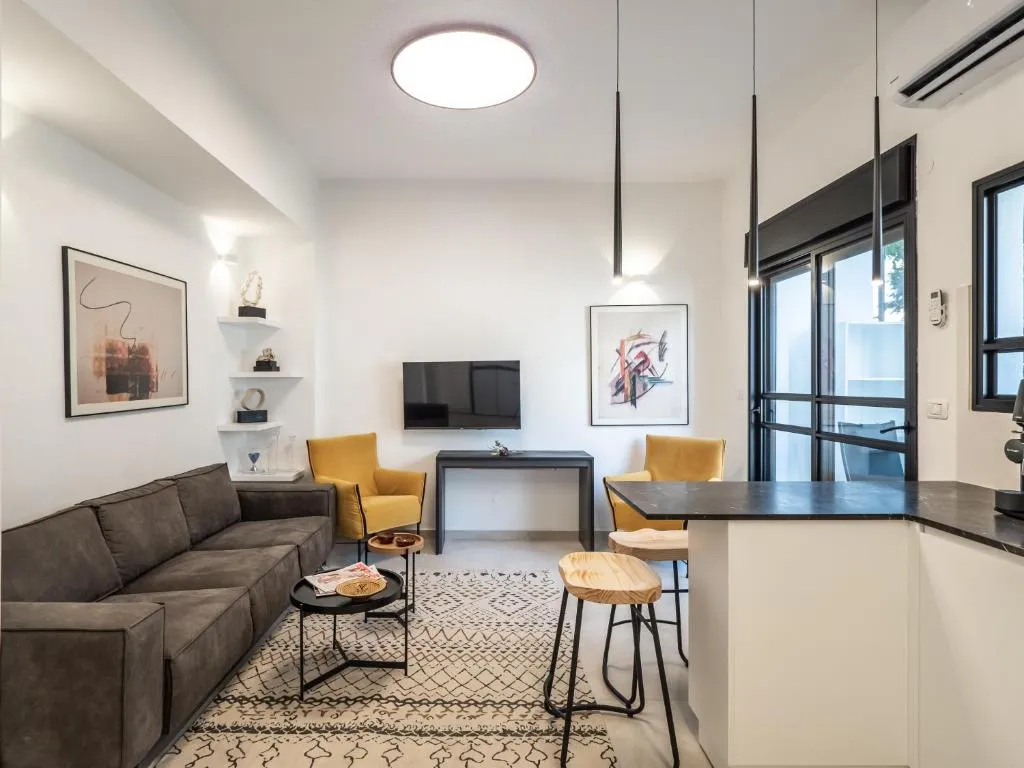 Image of Luxury & Chic 2 Master BR – 2 Balconies – TLV Center!