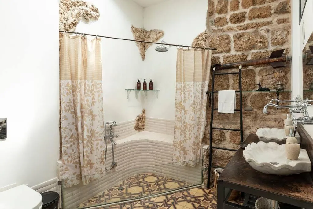 Image 2 of Luxury Villa Steps from the Beach in Neve Tzedek