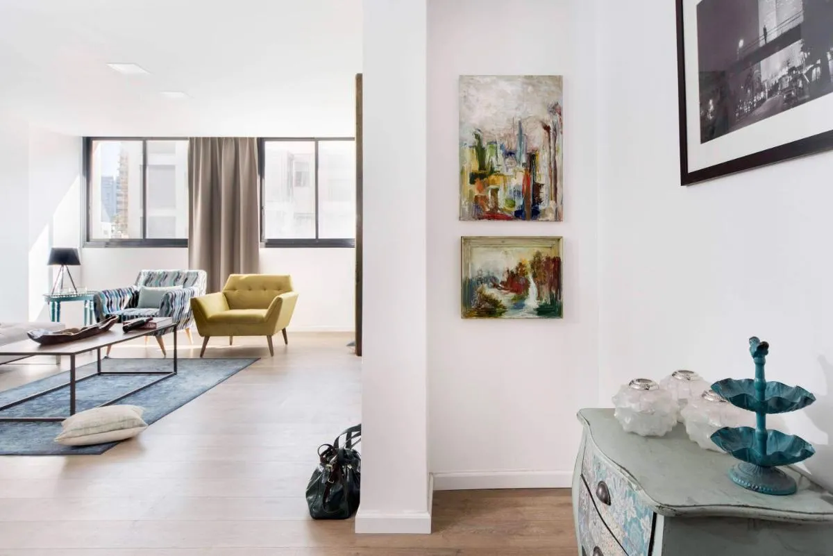 Image 2 of Modern & Bright 3BR Apt with Shelter by Sea N’ Rent