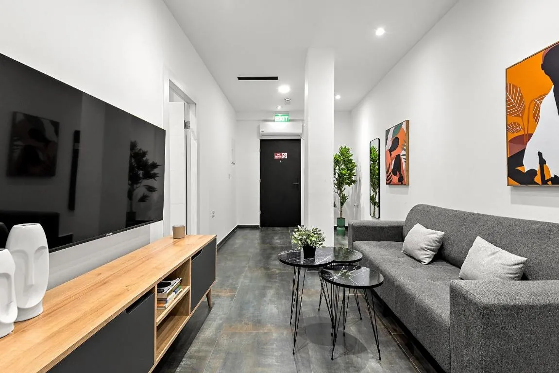 Image of Modern renovated 1 bedroom apartment w Bomb Shelter Central TLV M2