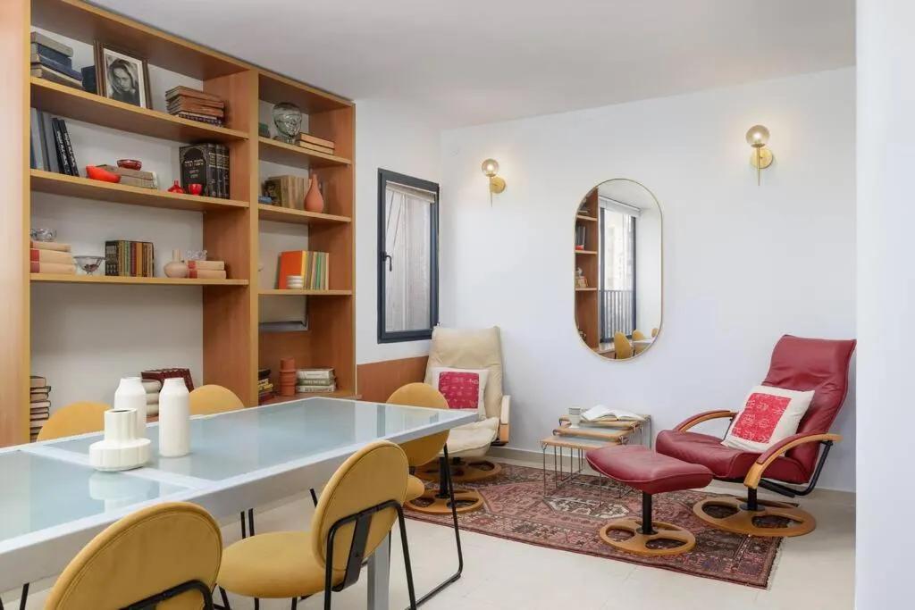 Image of Neta’s Central Gem with Bomb Shelter in Tel Aviv