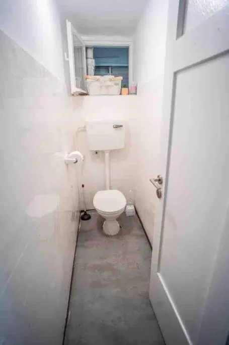 Image 6 of One bedroom and a patio-Is all about the location!