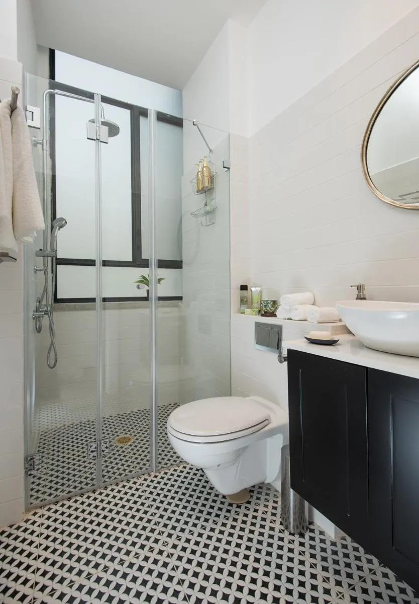Image 6 of Reines5 TLV