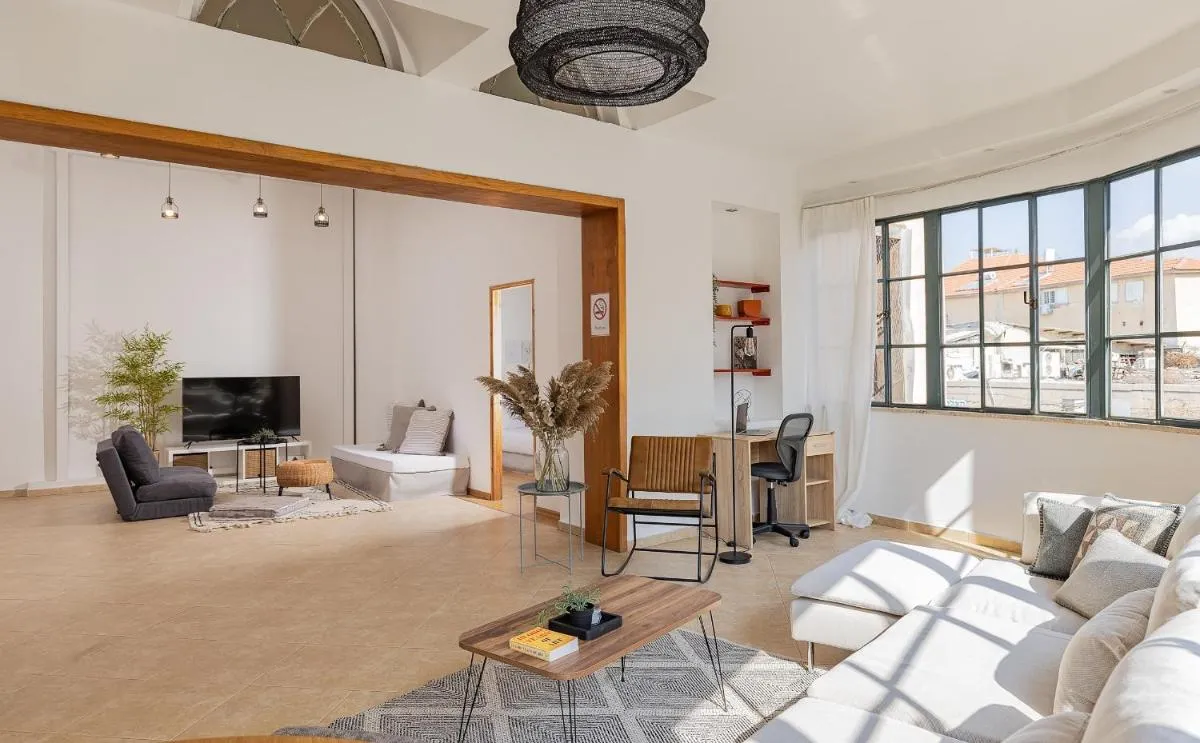 Image 4 of Renovated Historical Roof Top Apt by the Beach