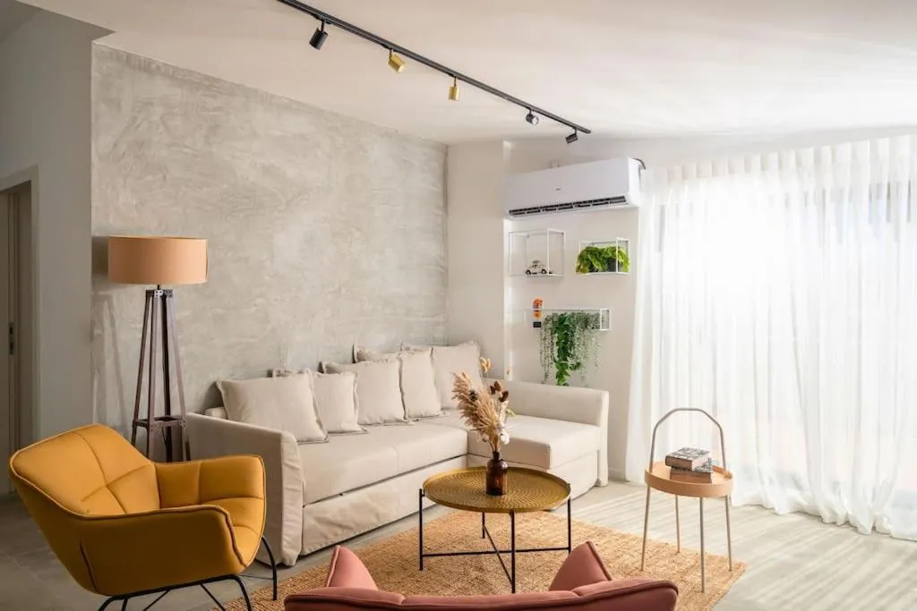 Image of Romano Neve Tzedek Penthouse