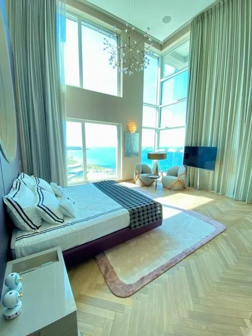 Image 3 of Royal Beach Hotel – Blue Lagoon