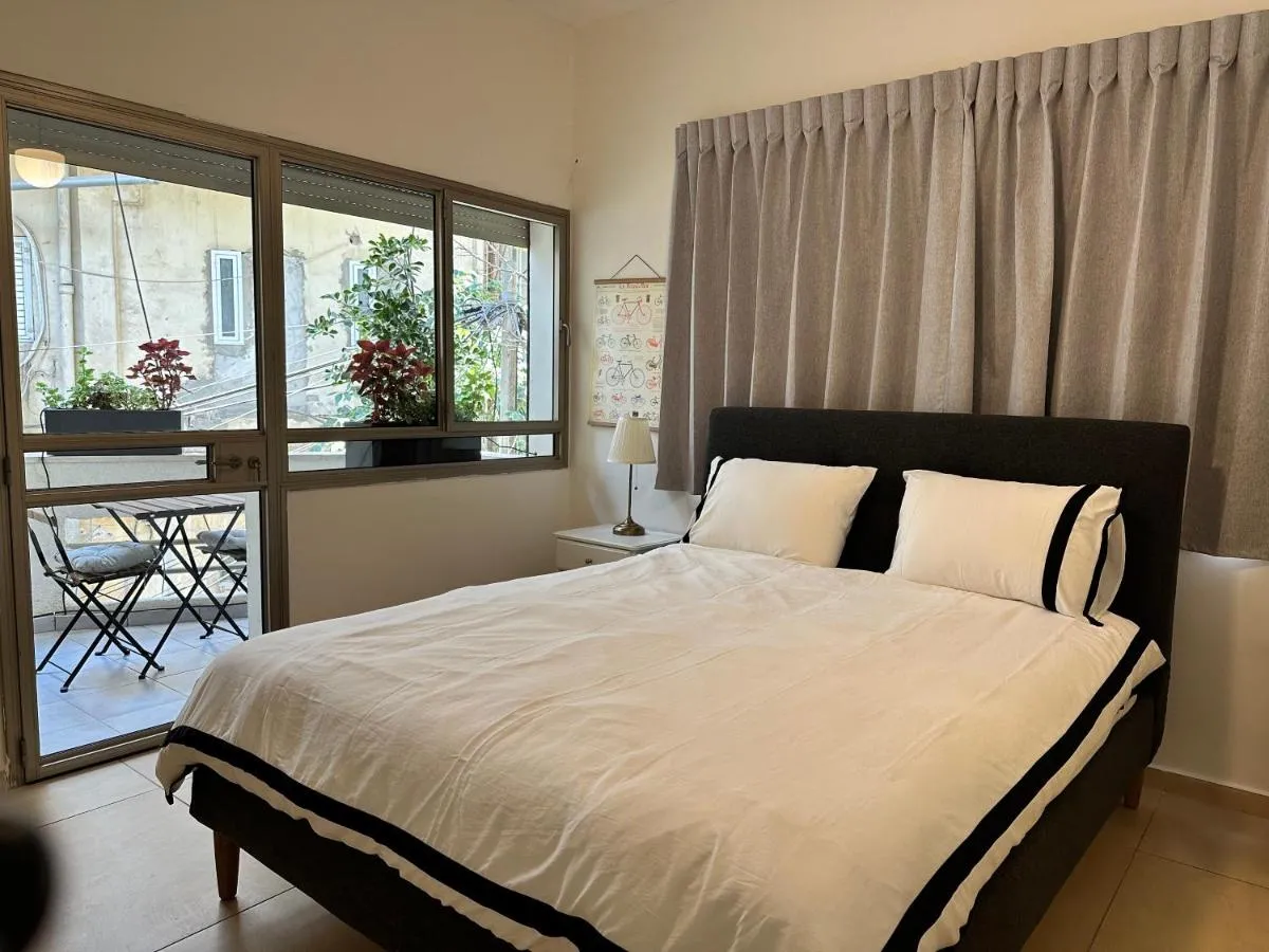 Image 1 of Roza Apartment