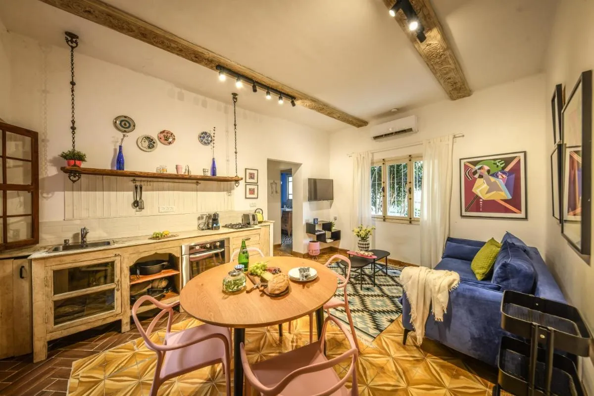 Image 3 of Rustic 1 BR Apt w Cozy Backyard in City Center by Sea N’ Rent