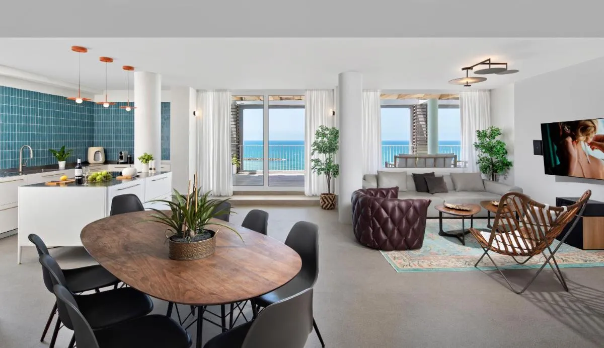 Image 2 of Sea Executive Suites