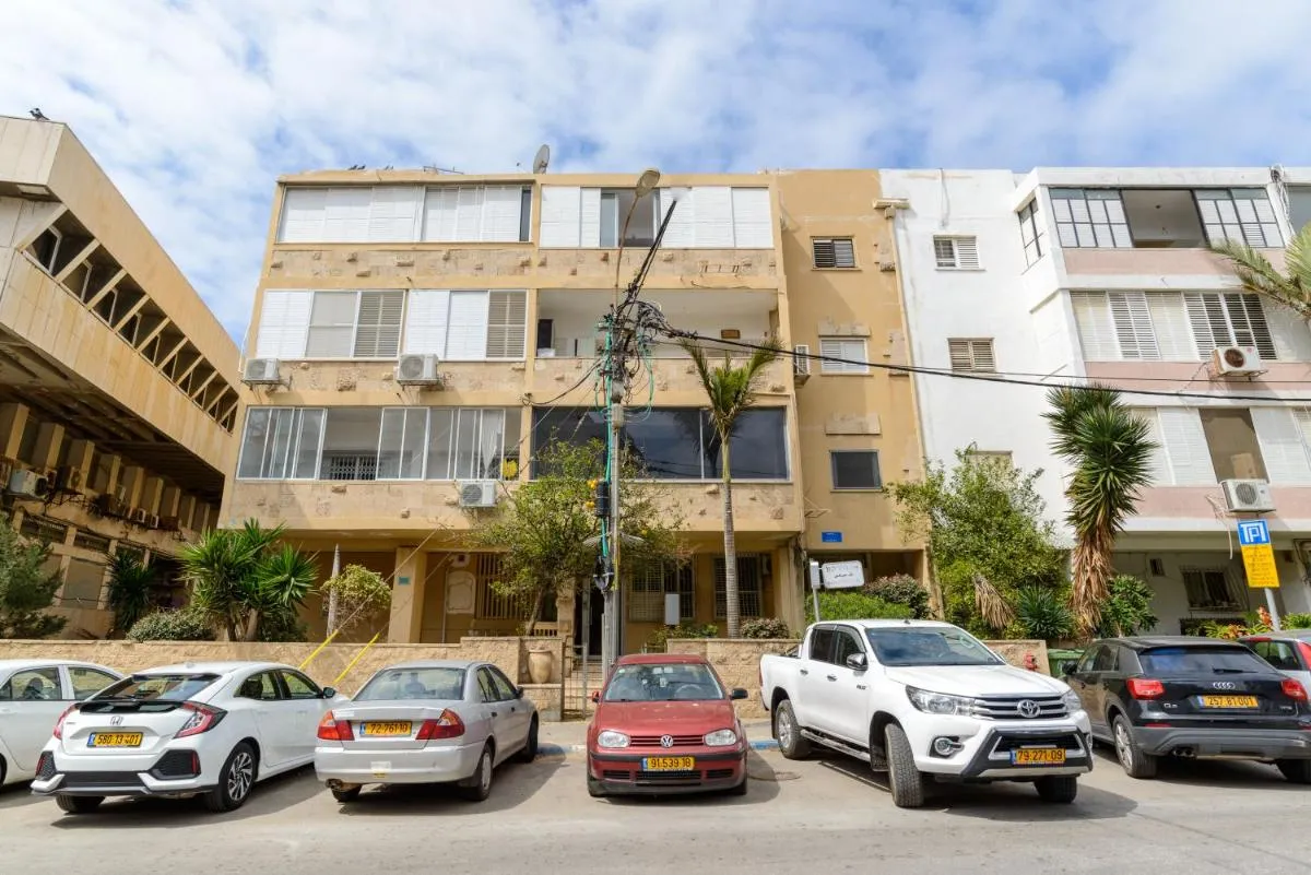 Image 5 of Sea View 2 bedroom apartment with Bomb Shelter