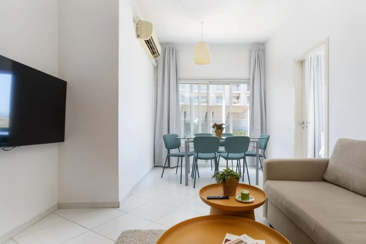 Image 4 of Sea View 2 bedroom apartment with Bomb Shelter