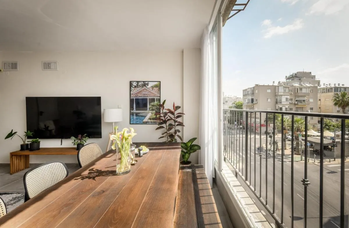 Image 3 of Spacious & Bright 3BR Apt Near the Beach & Port by Sea N’ Rent