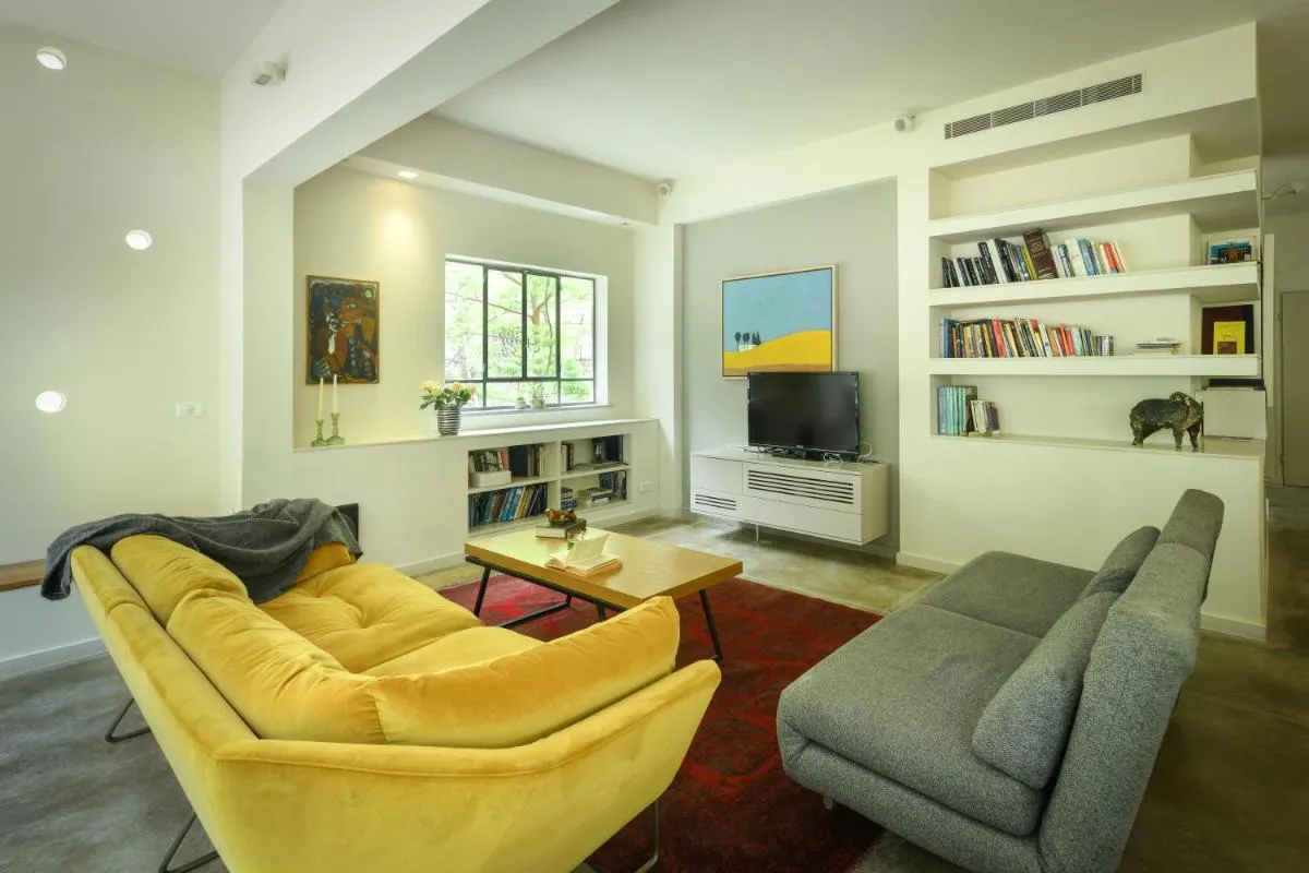 Image 6 of Spacious & Green 3BR Apt w Balcony in City Center with Shelter by Sea N’ Rent
