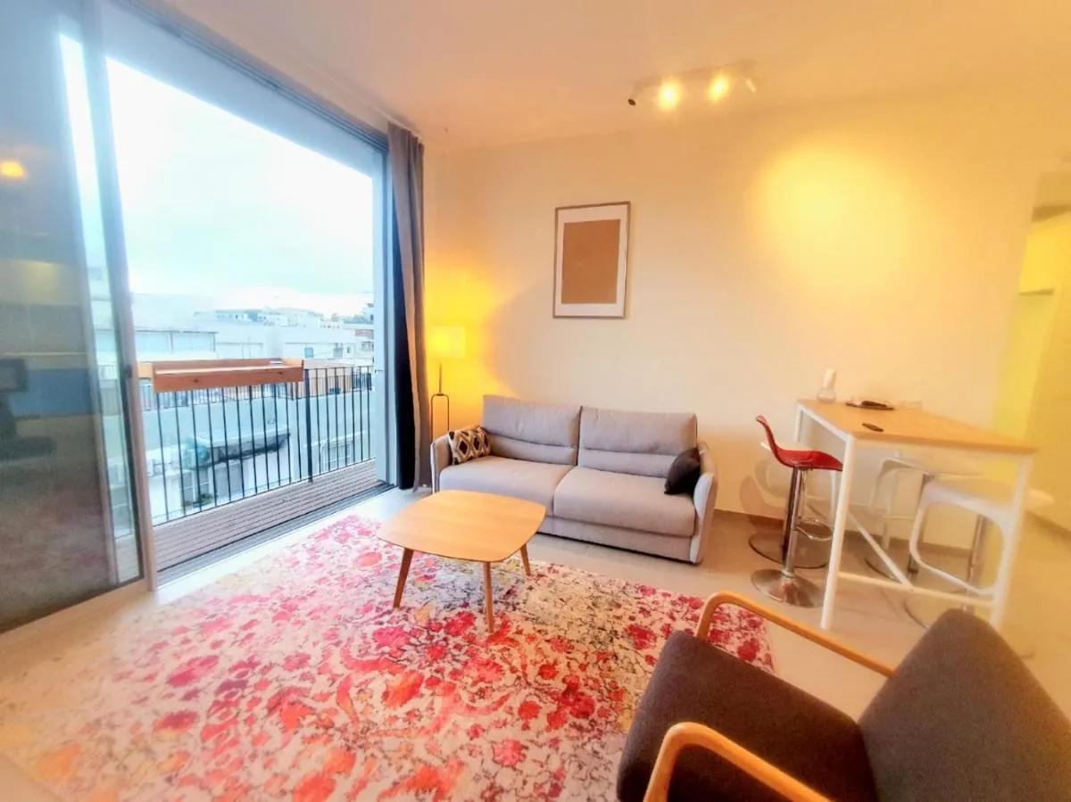 Image 3 of Spacious New 1BD Levinski Florentin