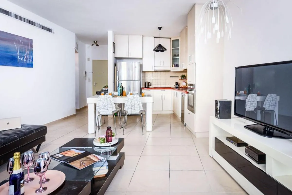 Image 6 of Stunning 2BR Apt w Balcony in City Center with Mamad by Sea N’ Rent
