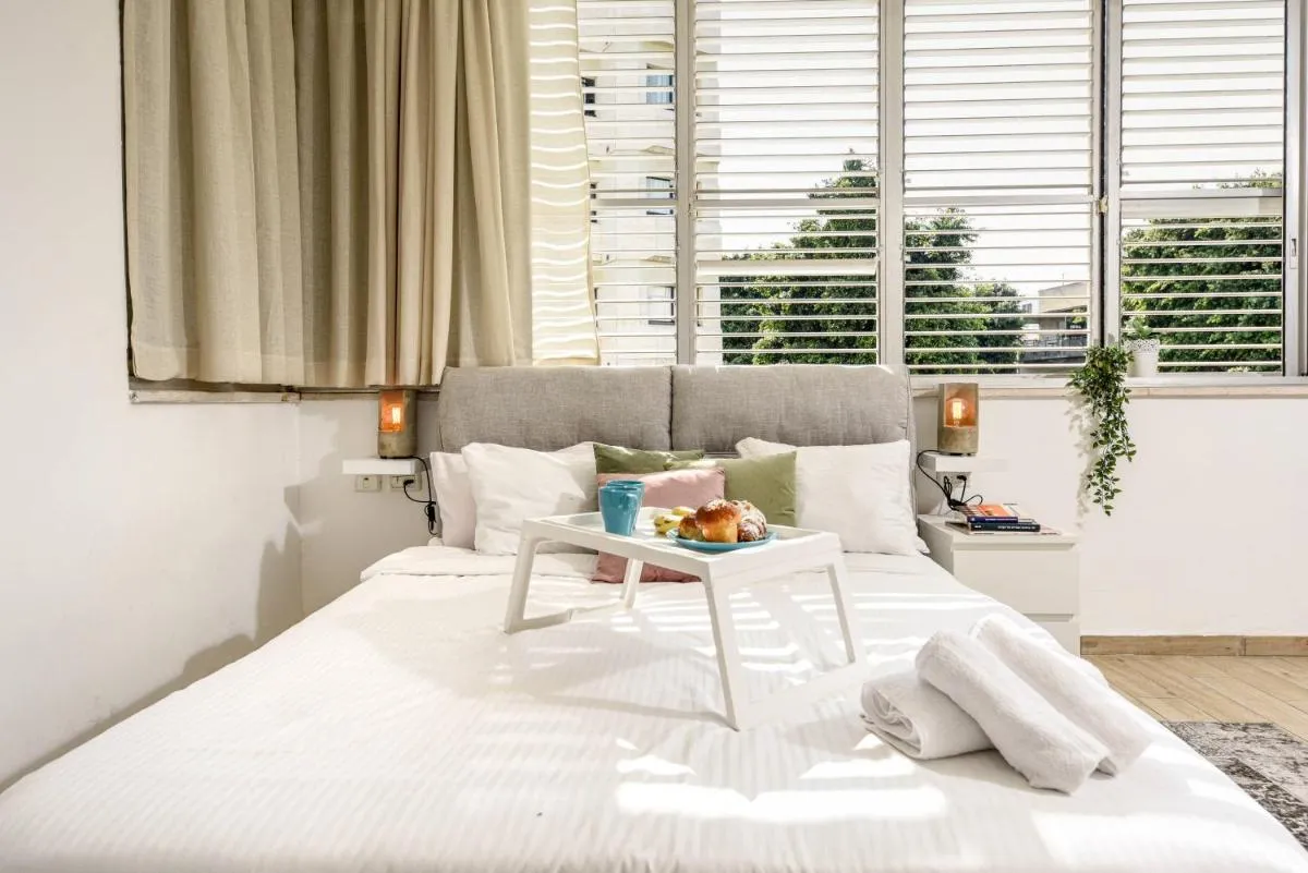 Image 4 of Stylish 3BR Apt w Balcony 5 min Walk from Beach with Shelter by Sea N’ Rent