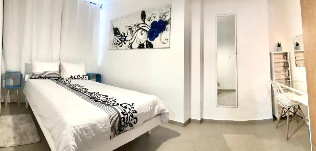Image 1 of Stylish Tel Aviv