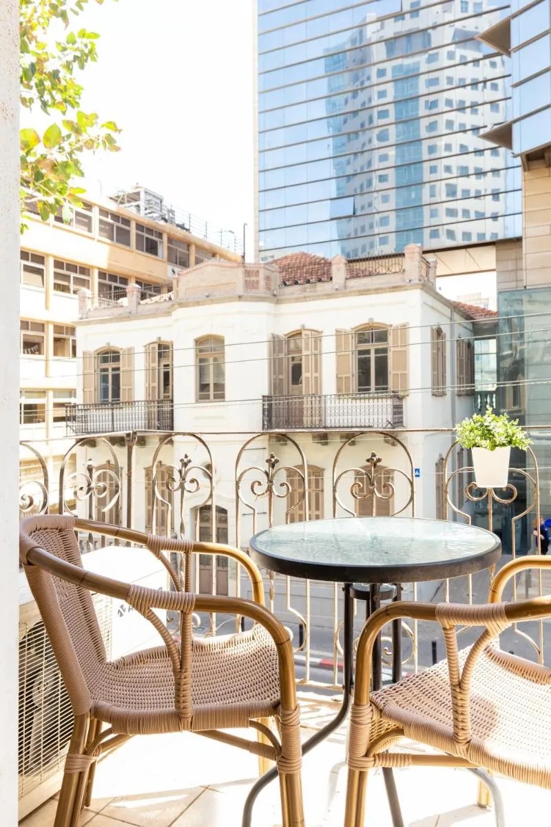 Image 5 of Sun Balcony Studio – Steps from Rothschild Boulevard