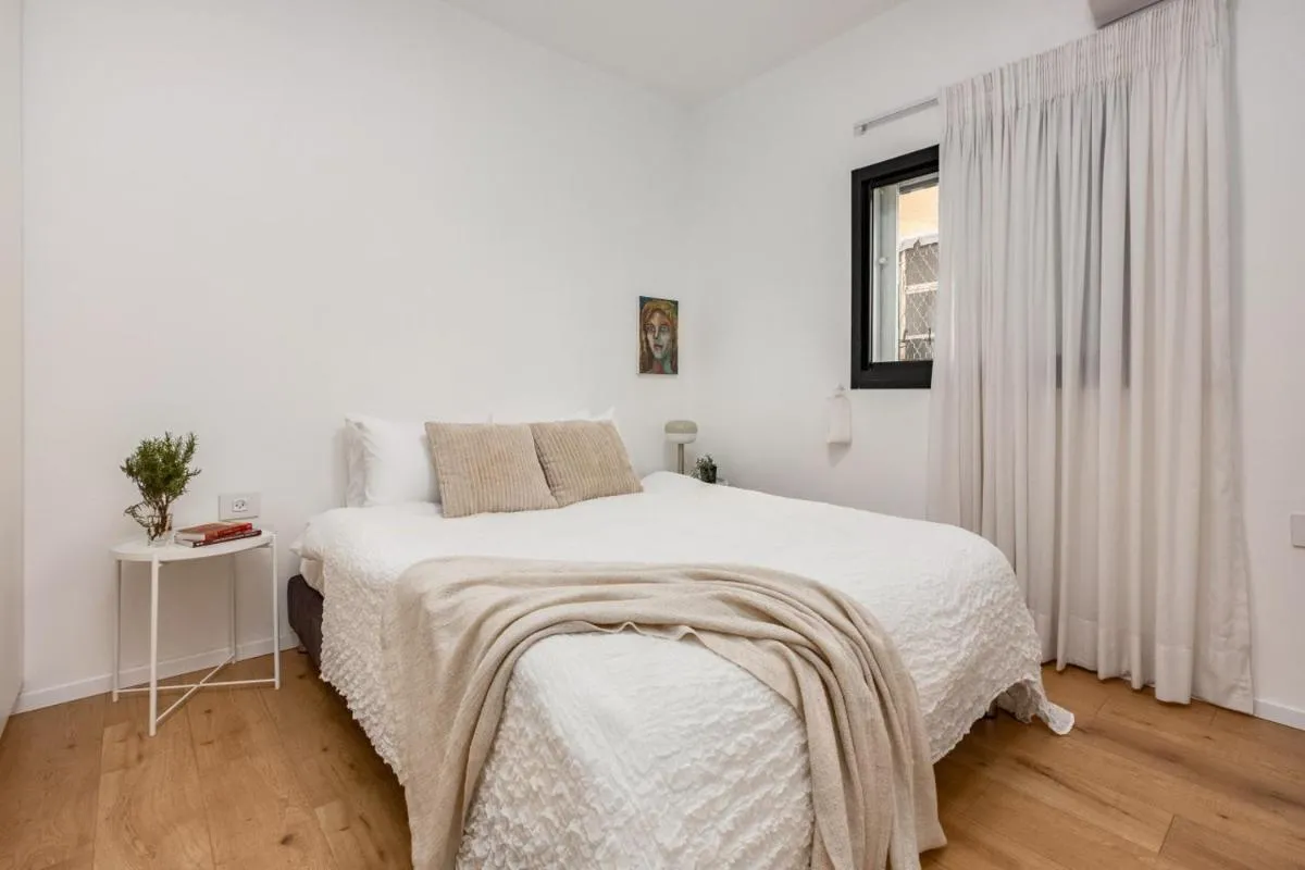 Image 5 of Sunny Chic in Tel Aviv Center by Sea N Rent