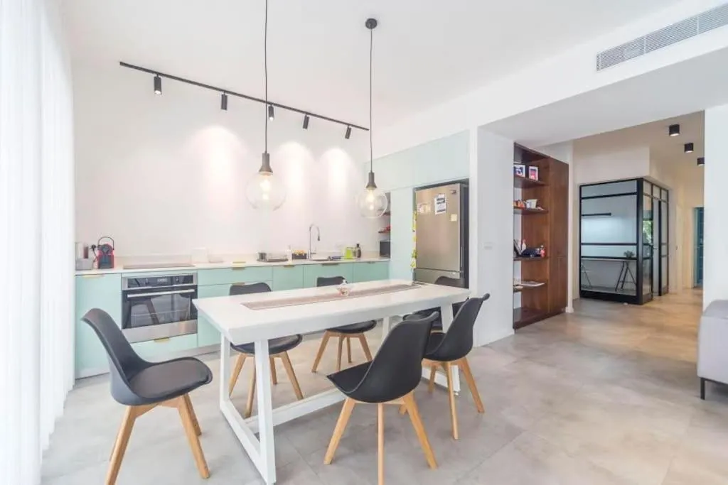 Image of TLV beach 4 rooms big balcony / 125 m2 appart
