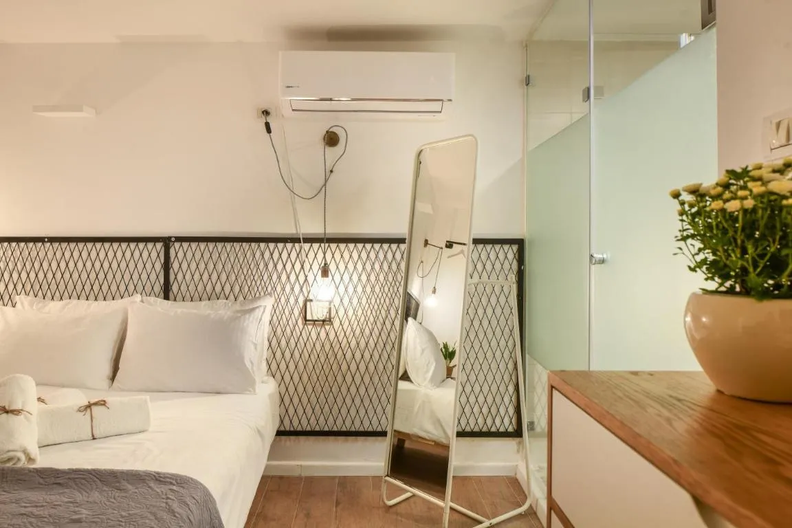 Image of The Carmel House – Aparthotel in Kerem Hateimanim with Shelter by Sea N’ Rent