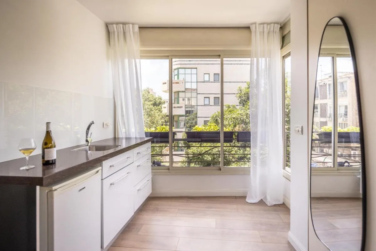 Image 2 of The Heart of Tel Aviv Elegant Home by Sea N Rent
