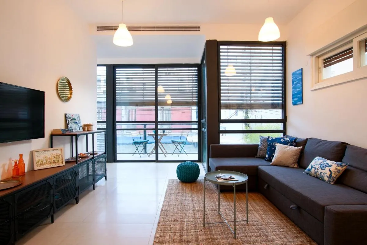 Image 4 of Trendy with balcony on Sheinkin by FeelHome