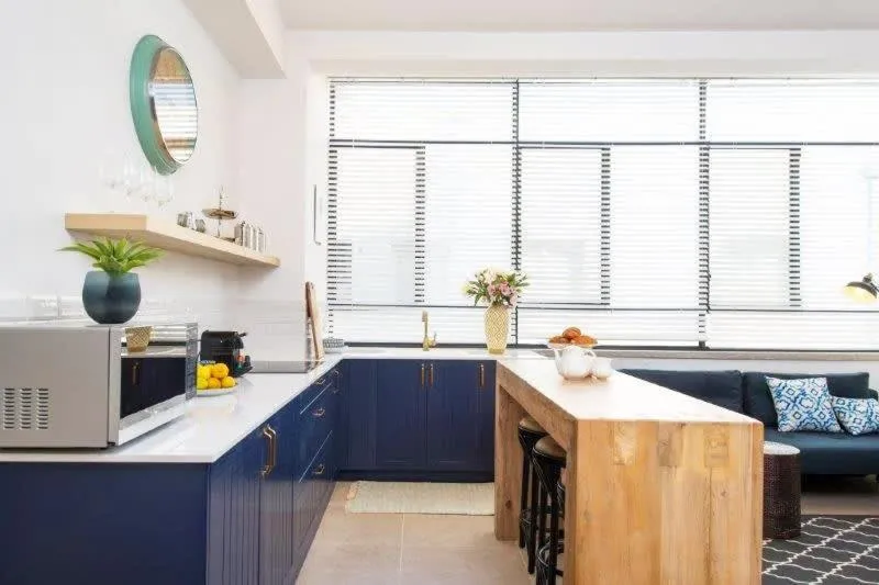 Image 2 of Two Luxury 2BR Apts close to Dizengoff Square