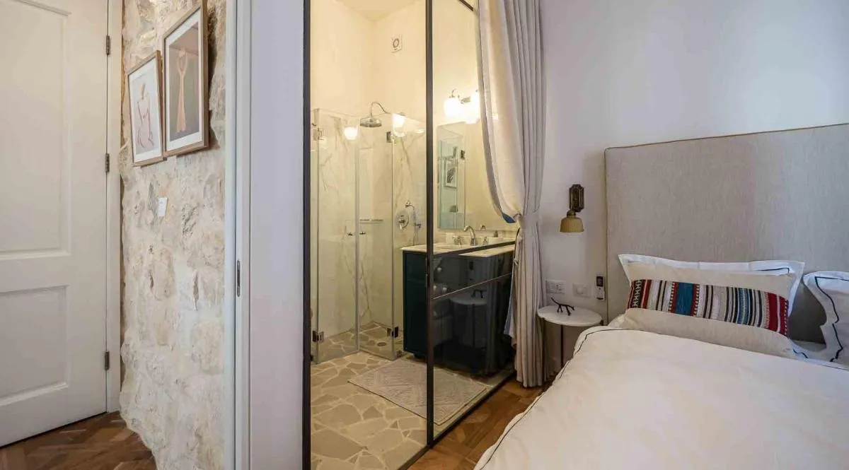 Image 6 of VELLER Shemaiah Apt #3