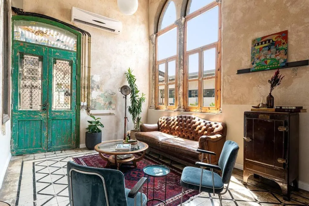 Image of Vintage high design lofts -by Bookiz