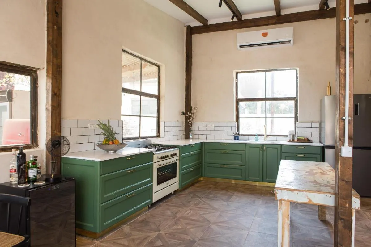 Image 2 of Vintage high design lofts -by Bookiz