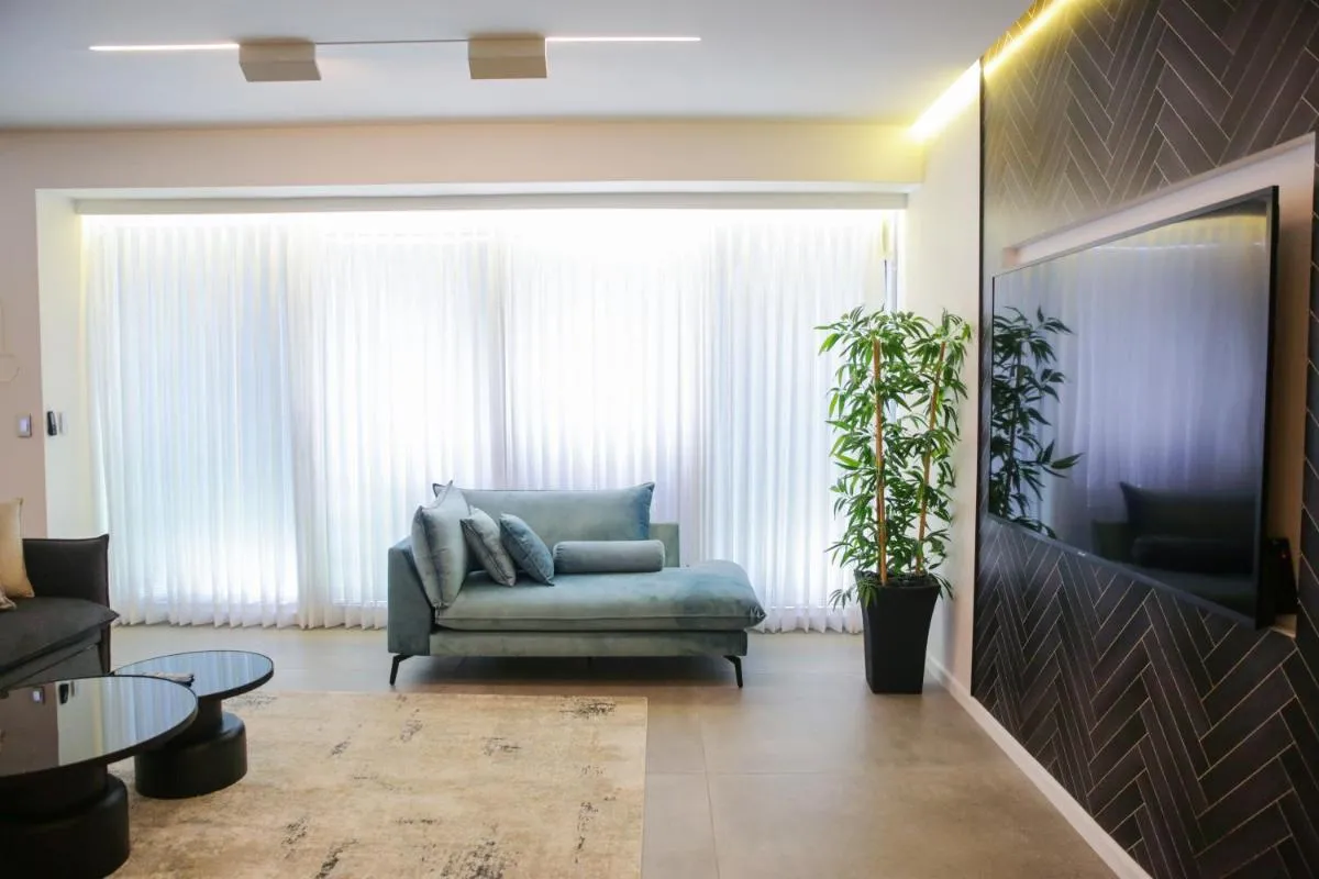 Image 5 of YalaRent Midtown towers TLV