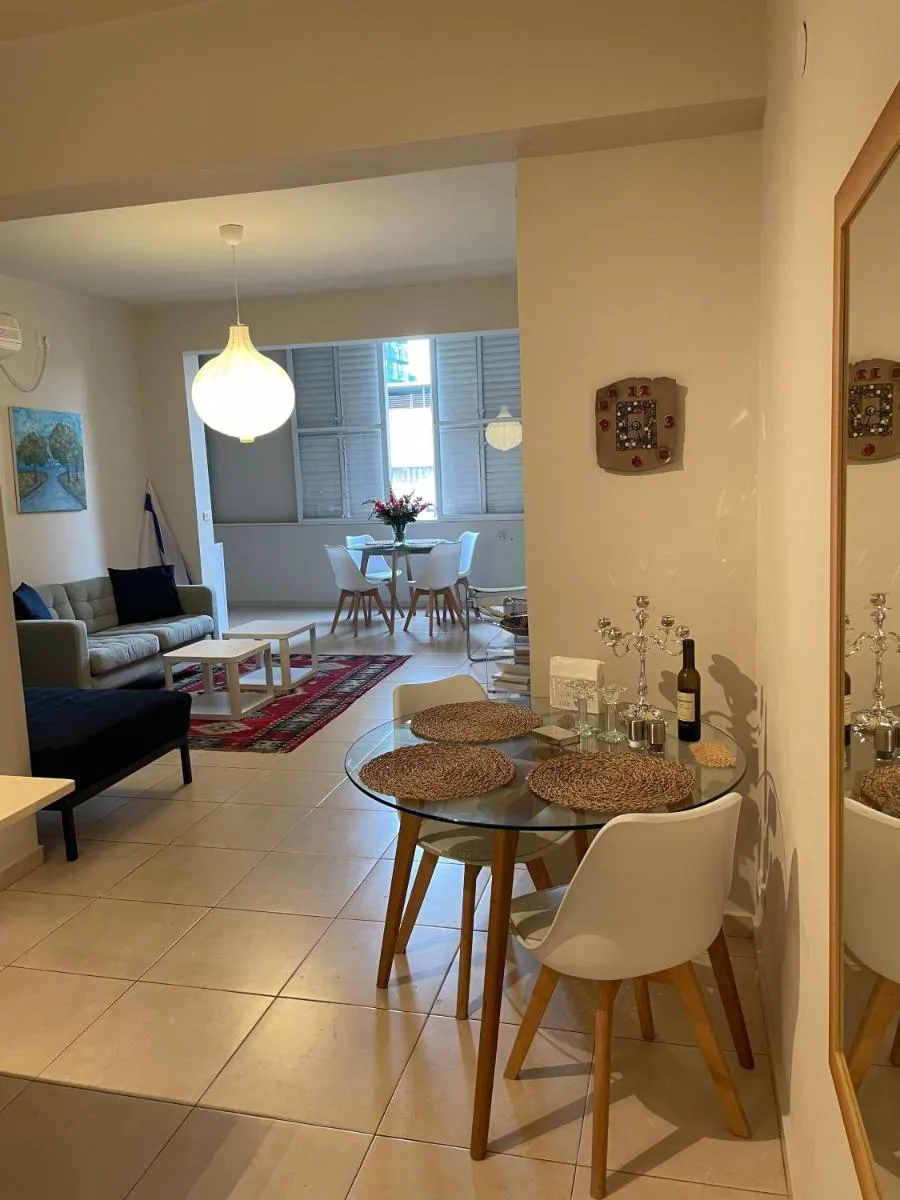 Image 5 of charming tlv two bedroom